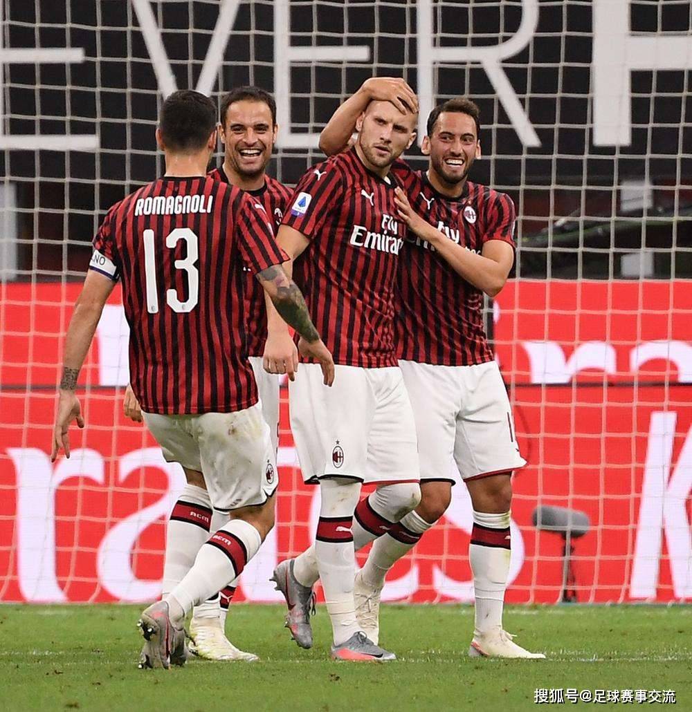 AC米兰签下西甲射手,引发球迷热议的简单介绍 AC米兰签下西甲射手,引发球迷热议的简单介绍