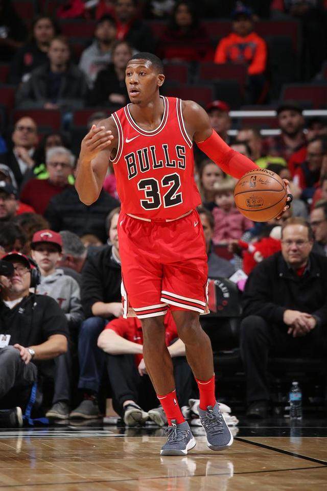 荷兰队长取得新赛季首个三双数据 荷兰队长取得新赛季首个三双数据