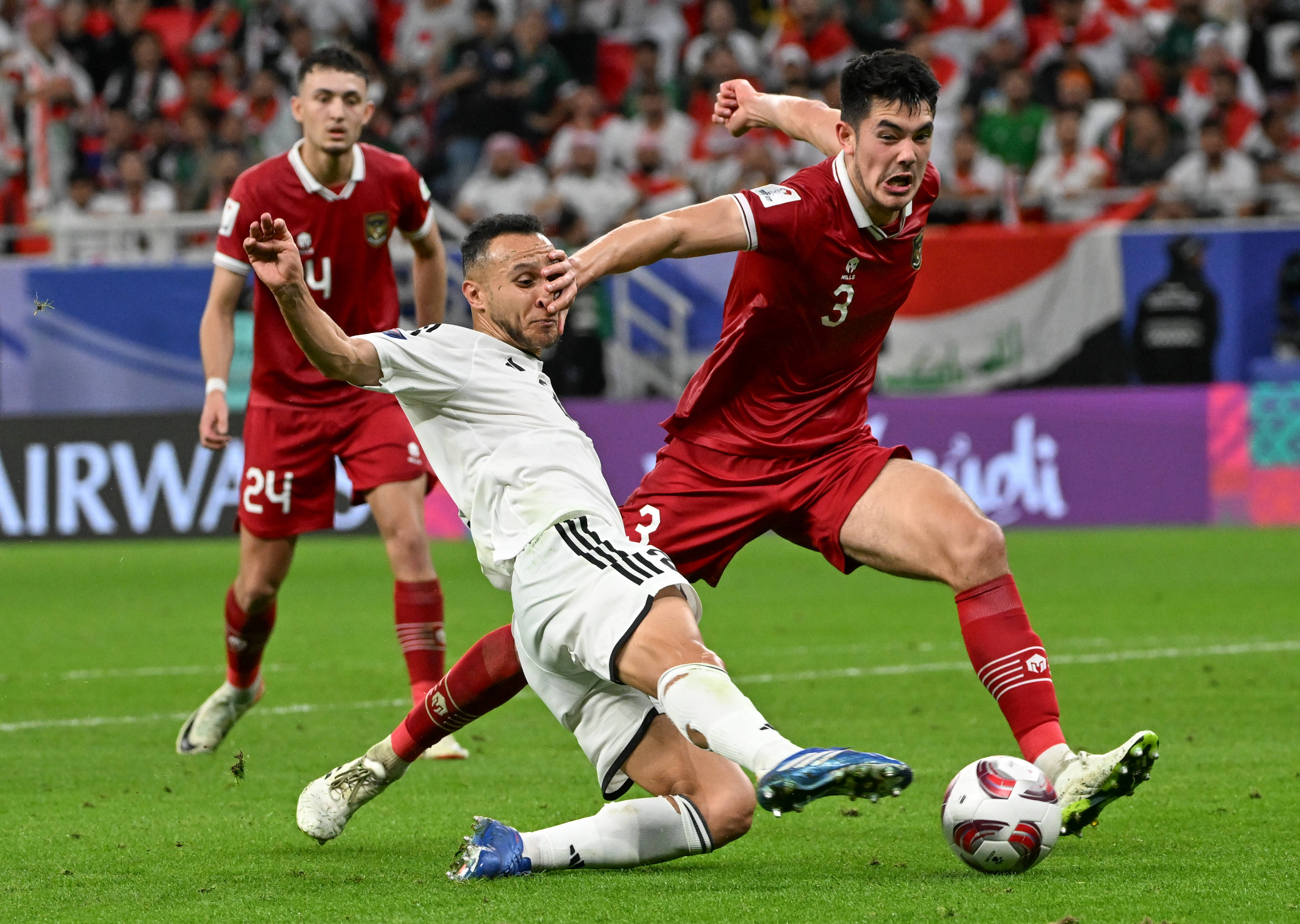 亚洲足球赛事的激烈角逐引人入胜 亚洲足球赛事的激烈角逐引人入胜