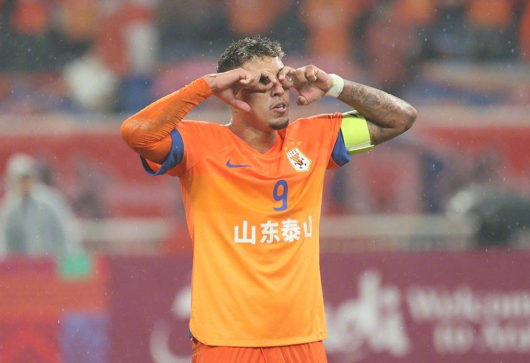 开云体育官网-关于无冕之王在亚冠比赛中遭遇不利局面的信息