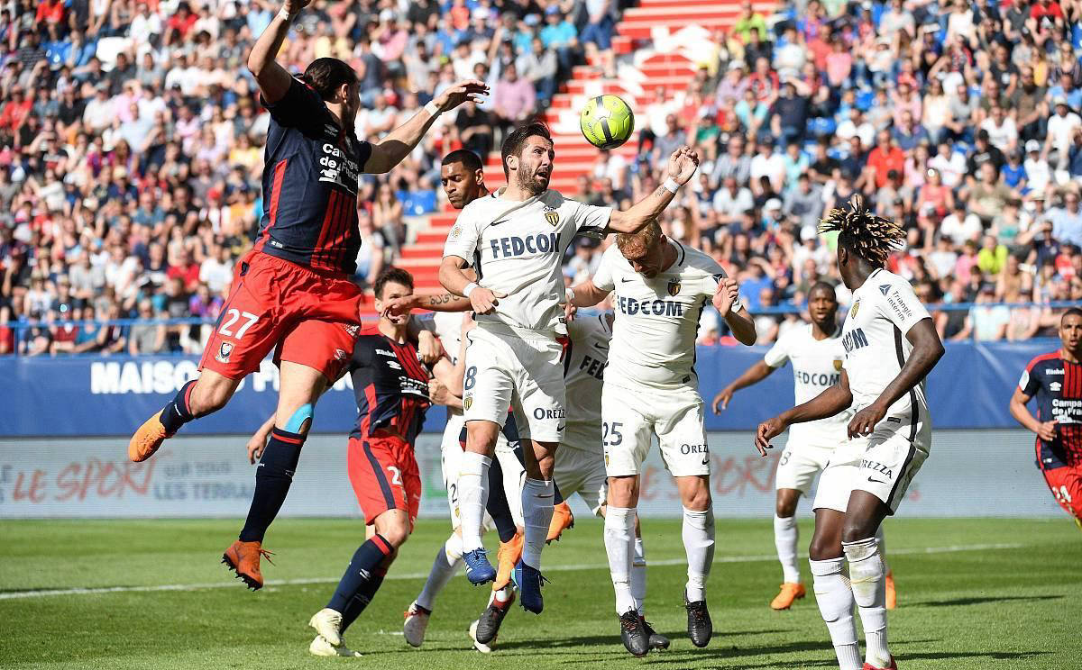 热那亚主场大胜,晋级下一轮 热那亚主场大胜,晋级下一轮