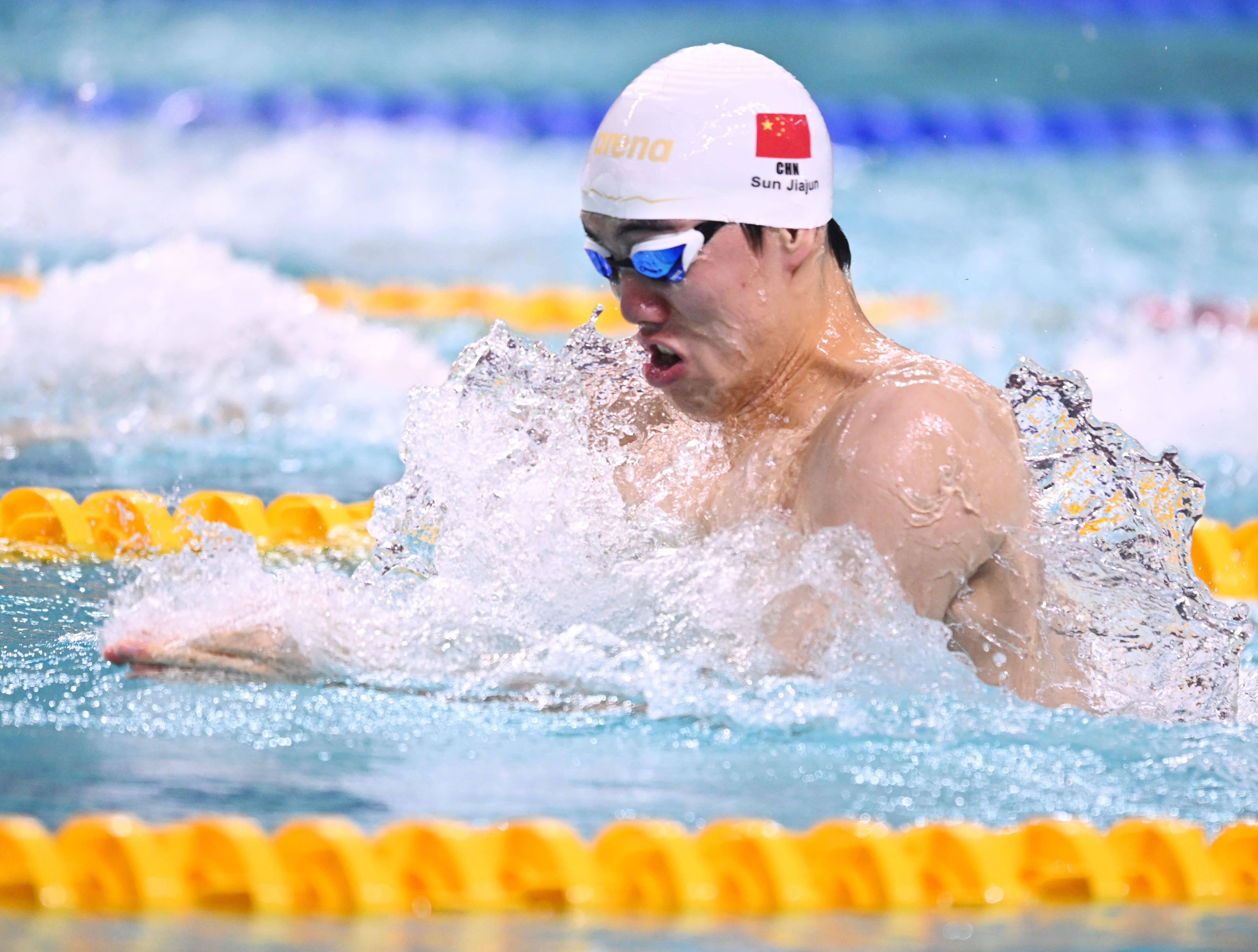 游泳选手反超夺冠，逆袭成为最大亮点的简单介绍