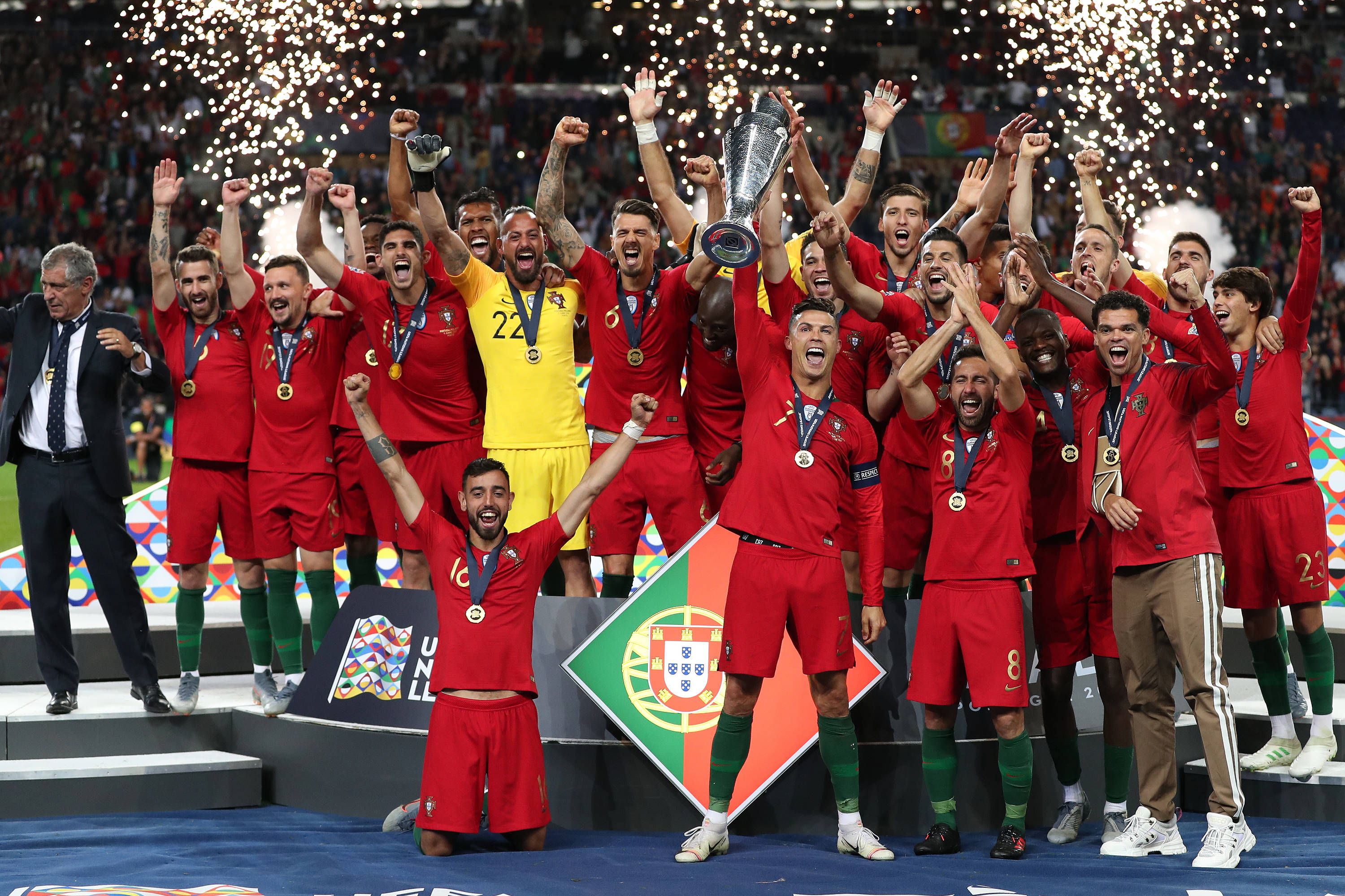 西班牙队首轮败局，无缘欧国联半决赛