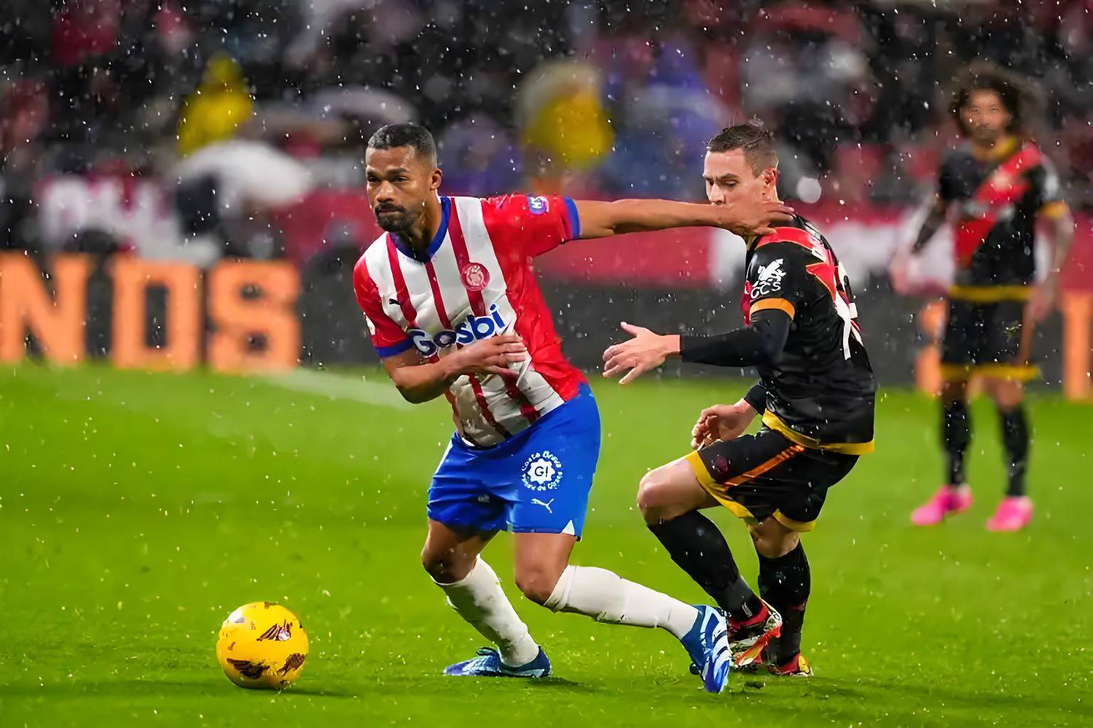 比利亚雷亚尔主场失利，遭遇连败