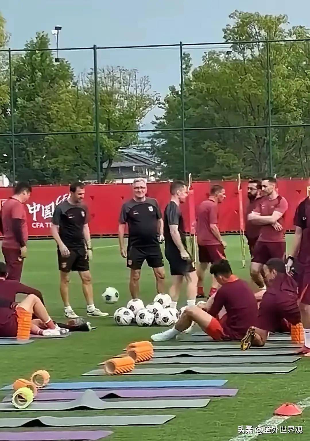 国足遭遇阿根廷逆转,世界杯局势紧张 国足遭遇阿根廷逆转,世界杯局势紧张