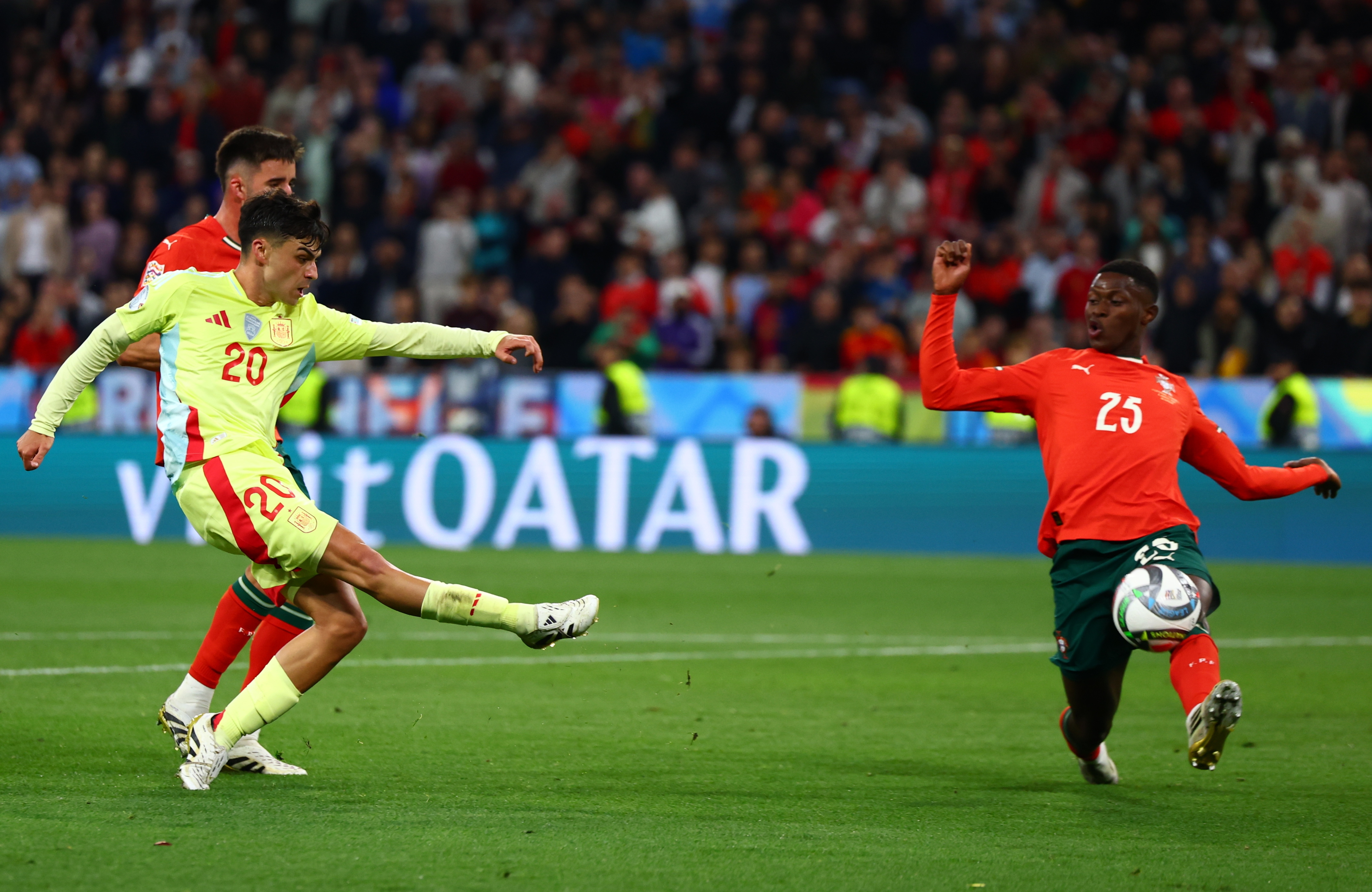 开云体育平台APP-包含国际足球聚焦欧洲大陆，豪门球队角逐的词条