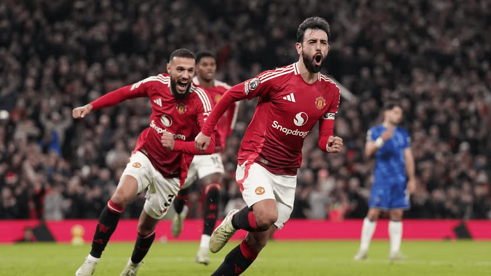 -利物浦客场不敌曼联，积分境地有所波动