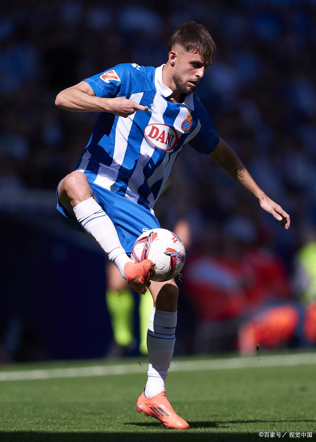 开云体育下载-巴塞罗那在与都灵队的比赛中踢出精彩表现