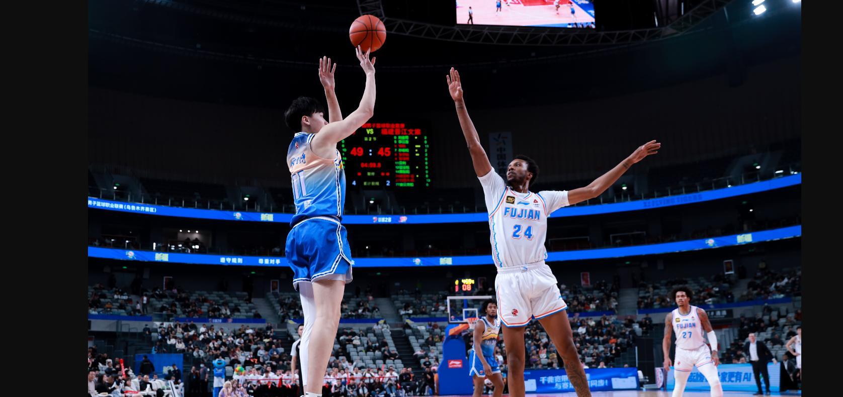 开云平台-包含福建队艰难击败对手，全队努力战斗的词条