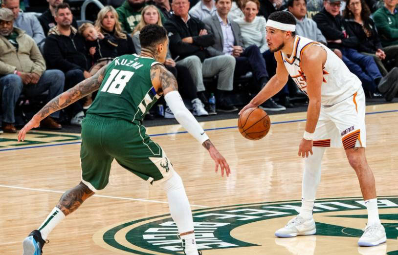 雄鹿主场大胜太阳，豪取十连胜