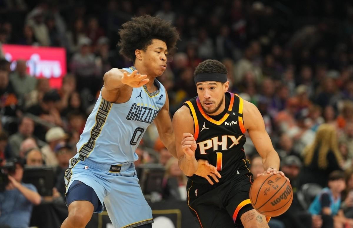 灰熊主场力克太阳,全队表现出色 灰熊主场力克太阳,全队表现出色