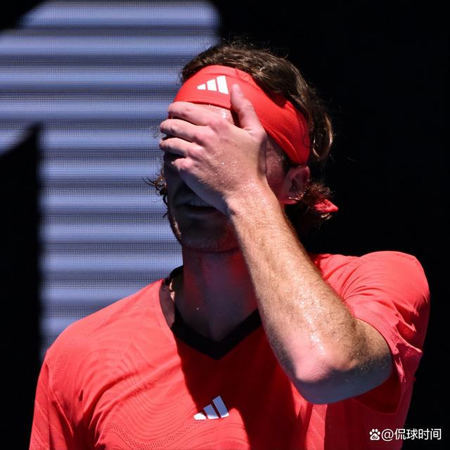 关于澳大利亚网球队鏖战日本网球队，西西帕斯完成帽子戏法的信息