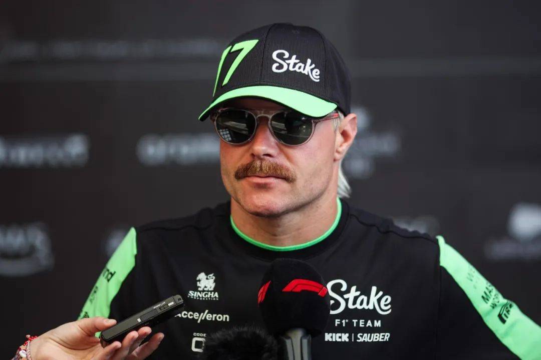 索伯车队轻取红牛二队,汉密尔顿刷新纪录 索伯车队轻取红牛二队,汉密尔顿刷新纪录