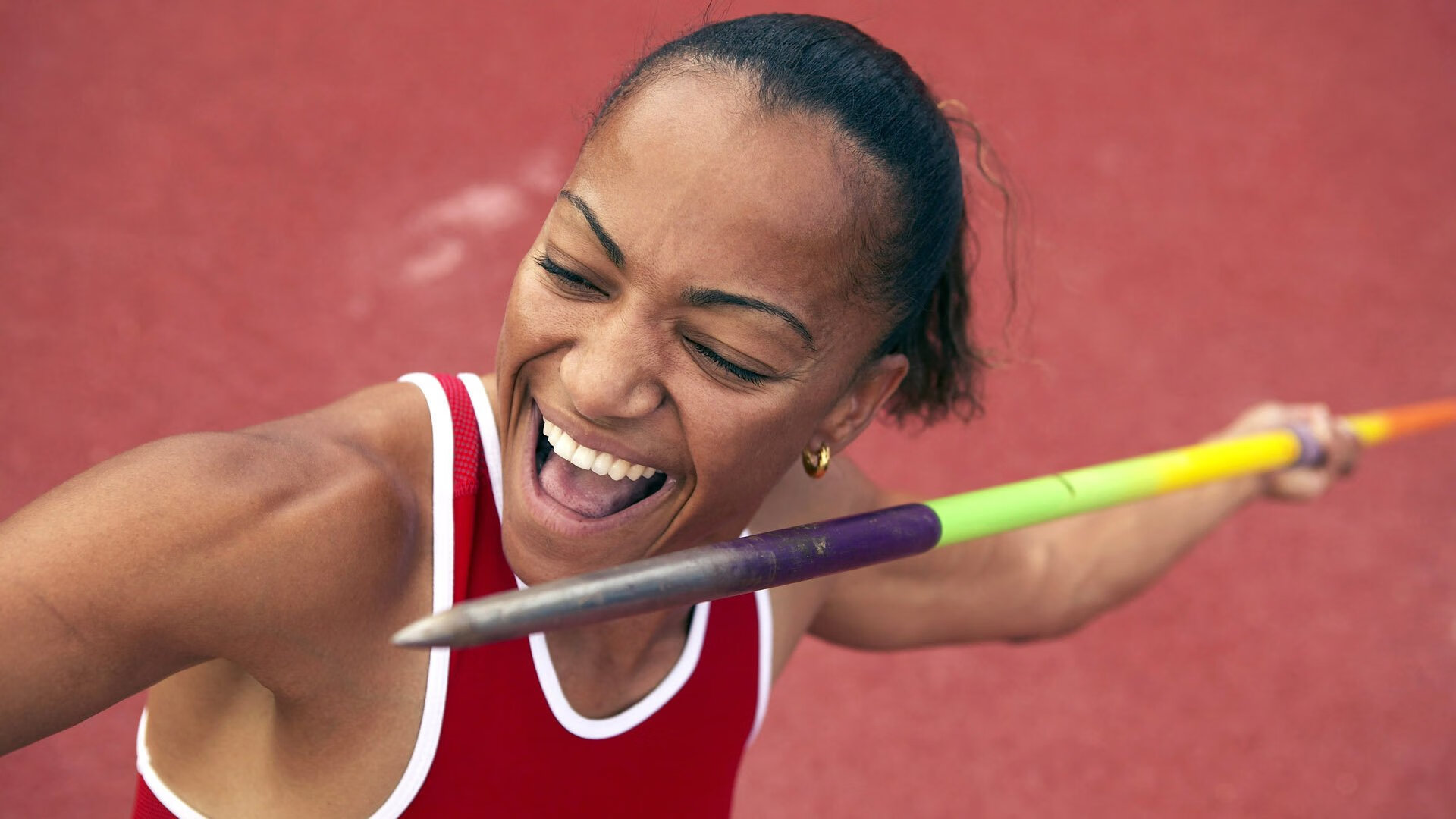 爆冷与终局，当F1沙地轮胎爆胎与国米爱尔兰闪电终结一切悬念