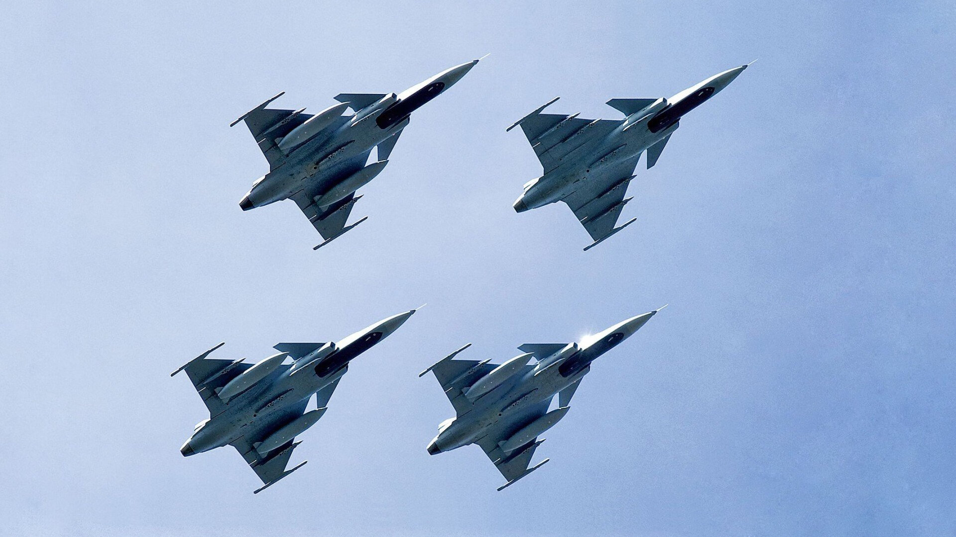 开云下载-双城记，拉齐奥的泥泞争冠路与赖斯的欧冠封神夜