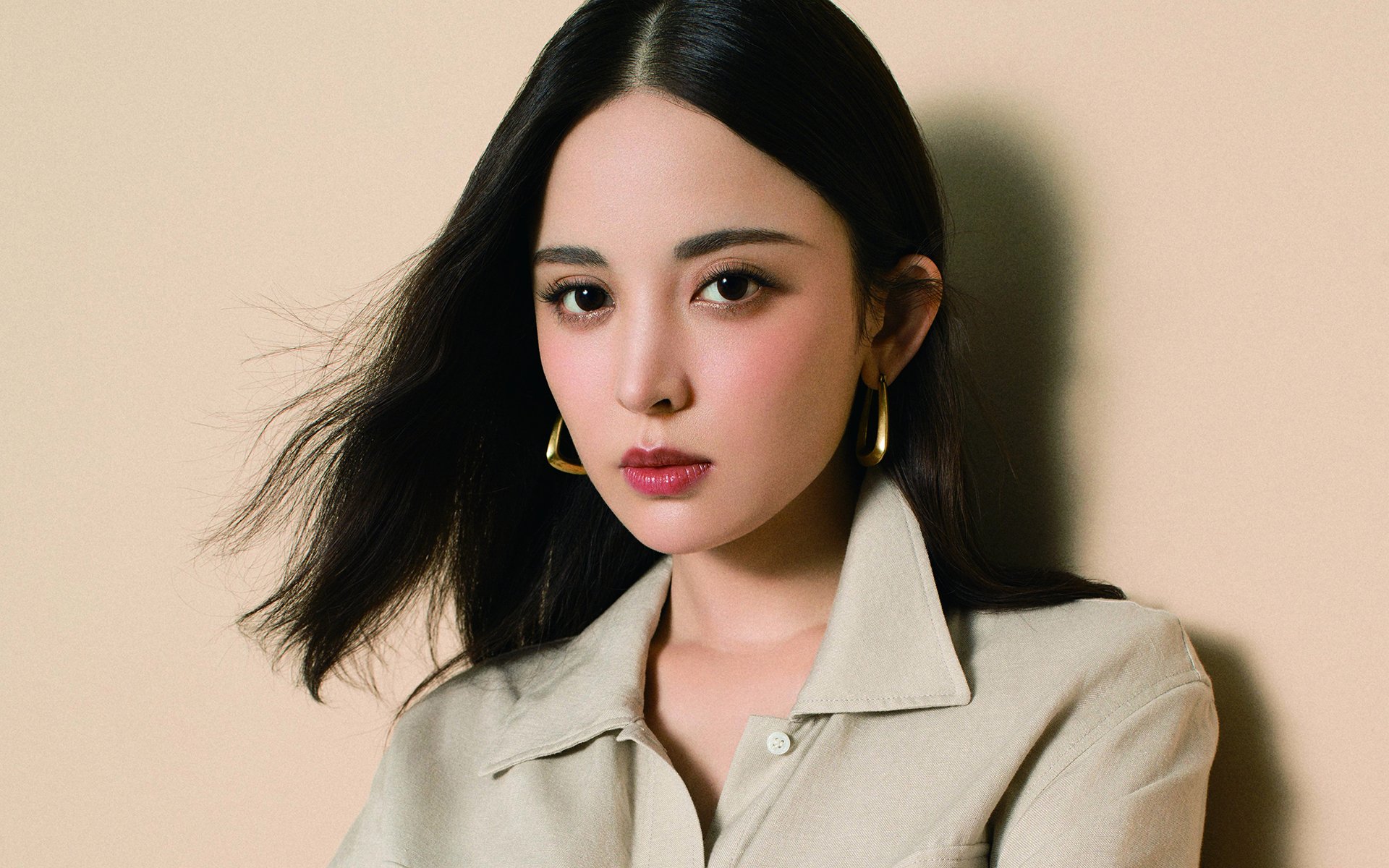 隔空对望的胜利弧线，当文班亚马的指尖触碰广东队的足球