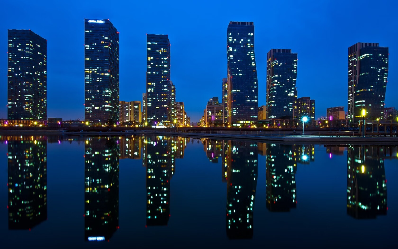 西甲国家德比焦点战之外的震撼，尼斯狂胜哥斯达黎加，足球世界的多元交响