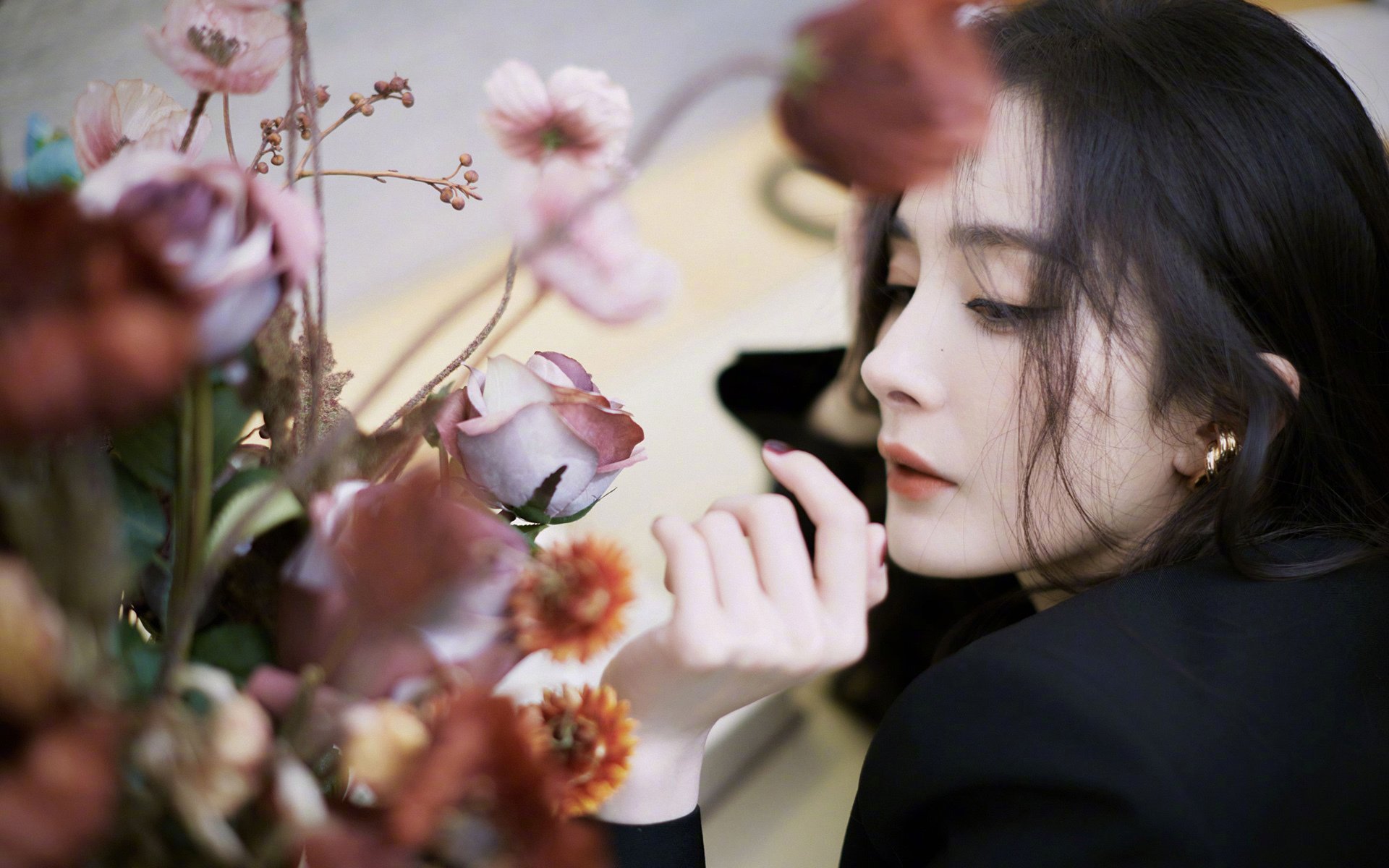 开云官网-字母哥节奏完全掌控，NBA季后赛之夜的统治表演